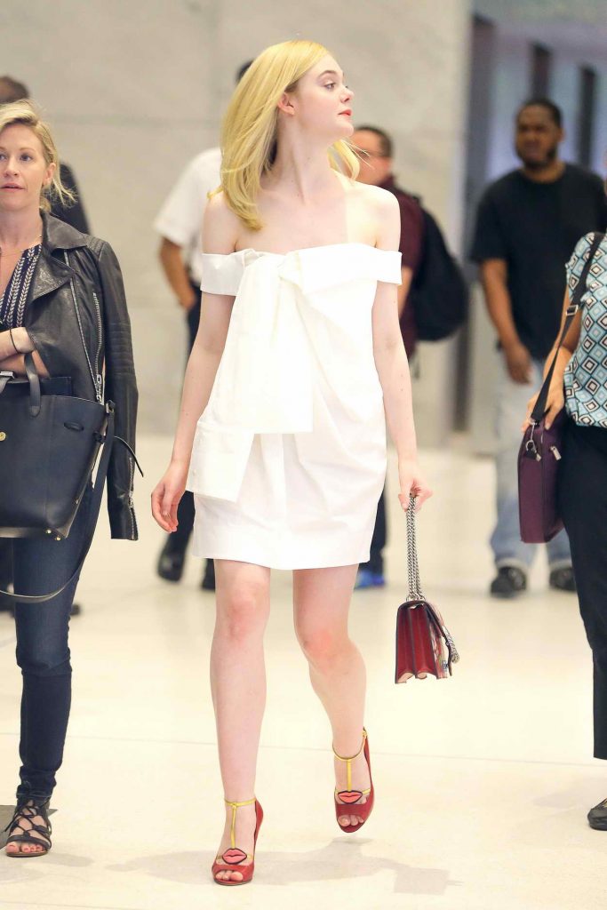 Elle Fanning Arrives at SiriusXM Studios in New York City 06/23/2016-4