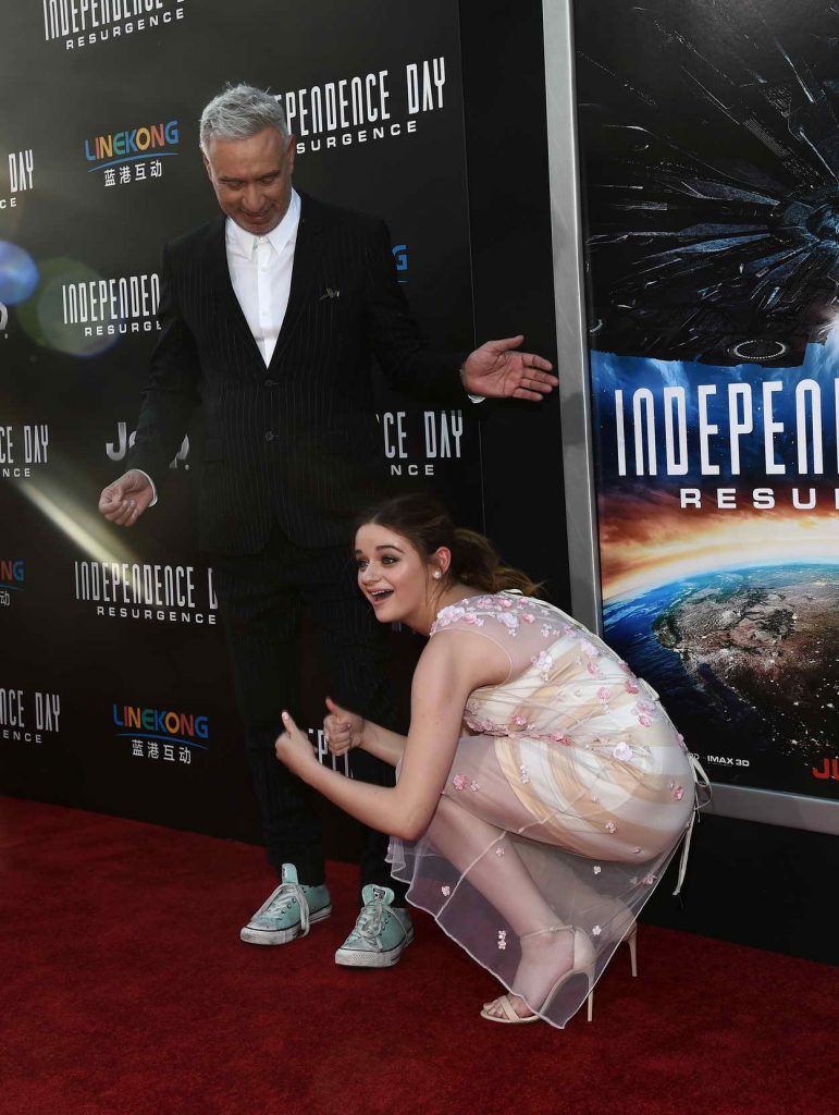 Joey King at Independence Day: Resurgence Premiere at TCL Chinese Theatre in Hollywood 06/20/2016-5