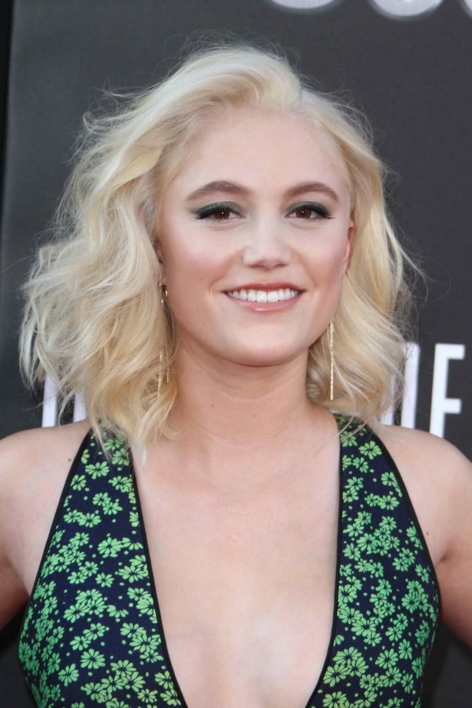 Maika Monroe at Independence Day: Resurgence Premiere at TCL Chinese Theatre in Hollywood 06/20/2016-5