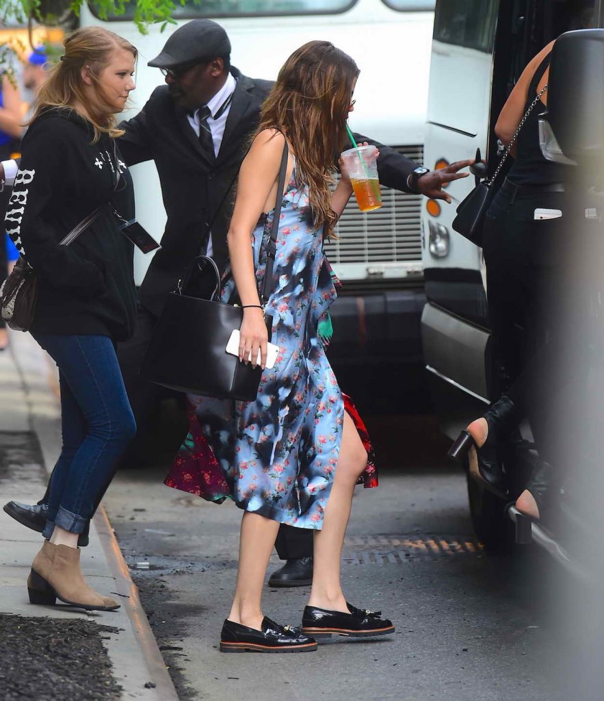 Selena Gomez Was Seen Outside Her Hotel in New York 06/01/2016-3