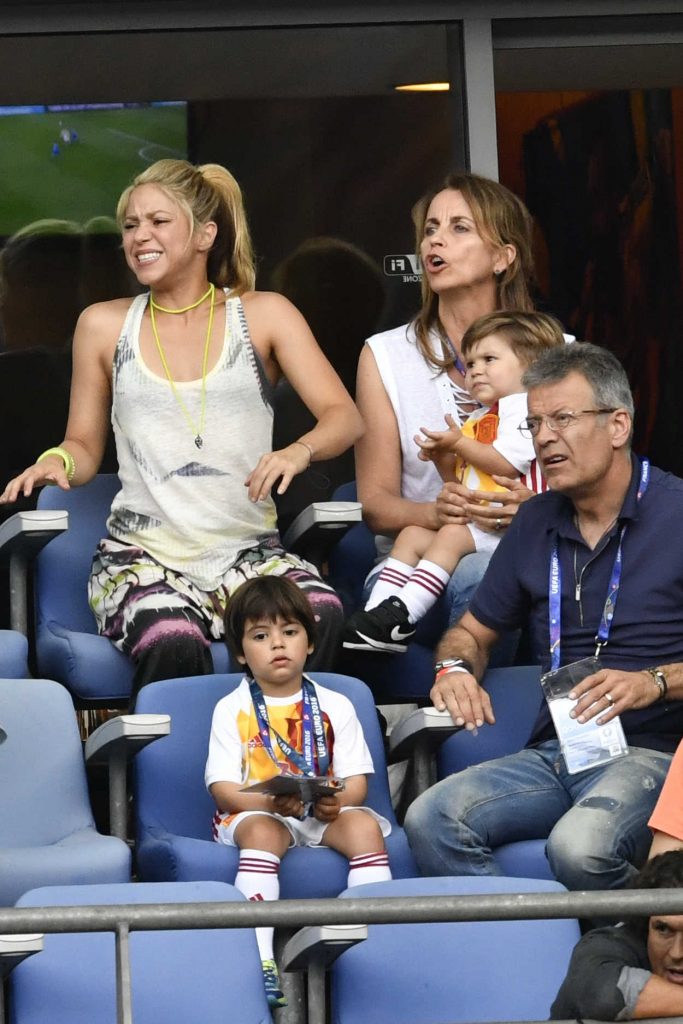 Shakira at the Spain Vs Italy Football Match in Paris 06/27/2016-3