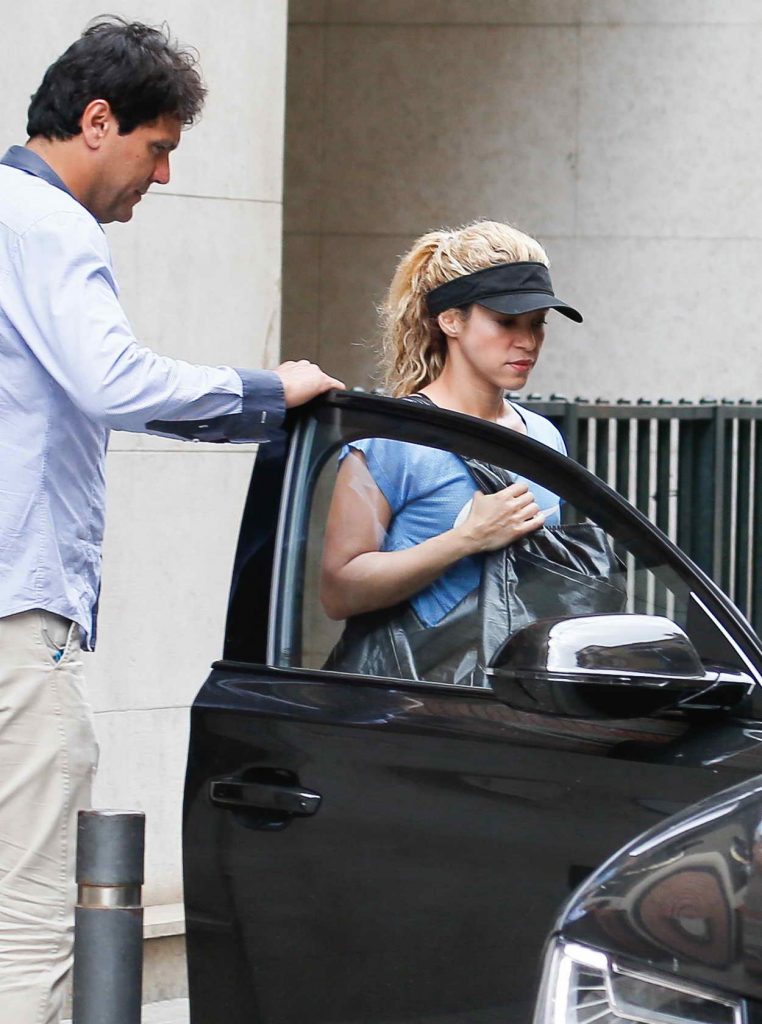 Shakira Was Spotted Out in Barcelona 06/13/2016-4