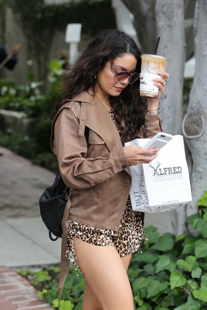 Vanessa Hudgens Leaves Alfred's Coffee in Los Angeles 06/09/2016-2