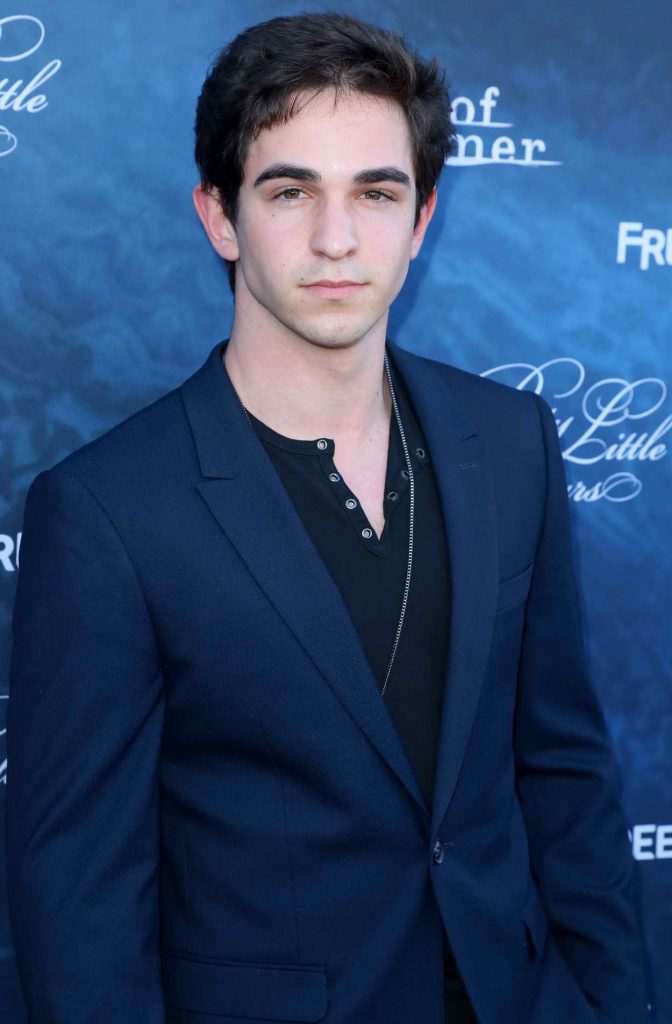 Zachary Gordon at the Dead of Summer and Pretty Little Liars Screening in Los Angeles 06/15/2016-3