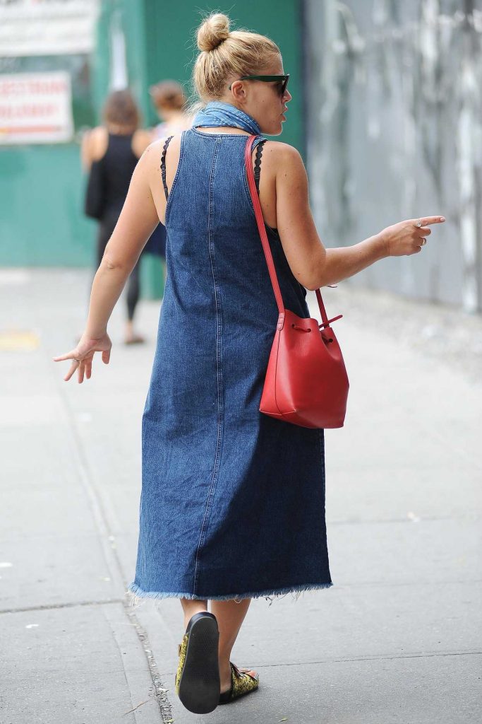 Busy Philipps Was Seen Out in New York City 07/11/2016-5
