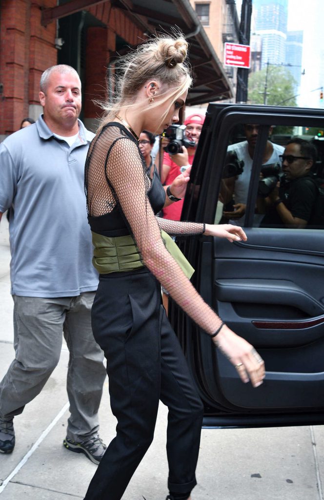Cara Delevingne Leaves Her Hotel in Manhattan, New York 07/29/2016-4