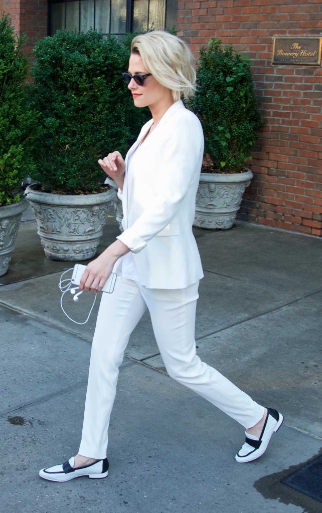 Kristen Stewart Leaves Her Hotel in New York City 07/11/2016-3