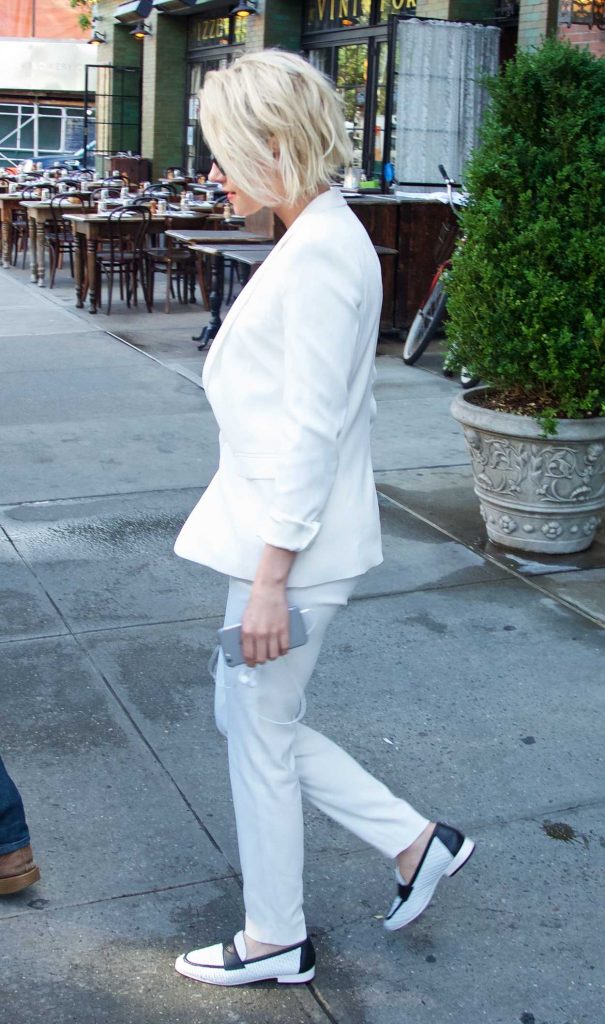Kristen Stewart Leaves Her Hotel in New York City 07/11/2016-4