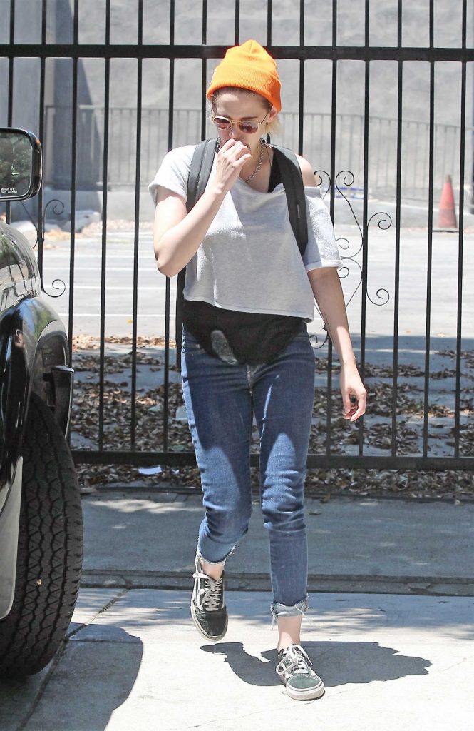 Kristen Stewart Was Seen Out in Los Angeles 07/17/2016-1