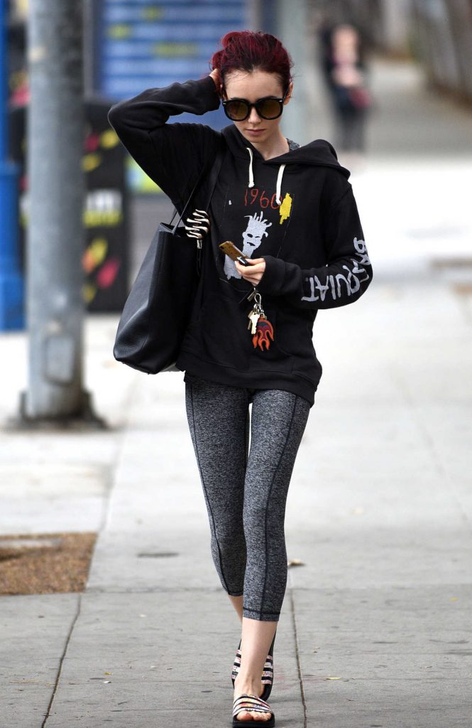 Lily Collins Leaves a Pilates class in Los Angeles 07/05/2016-4