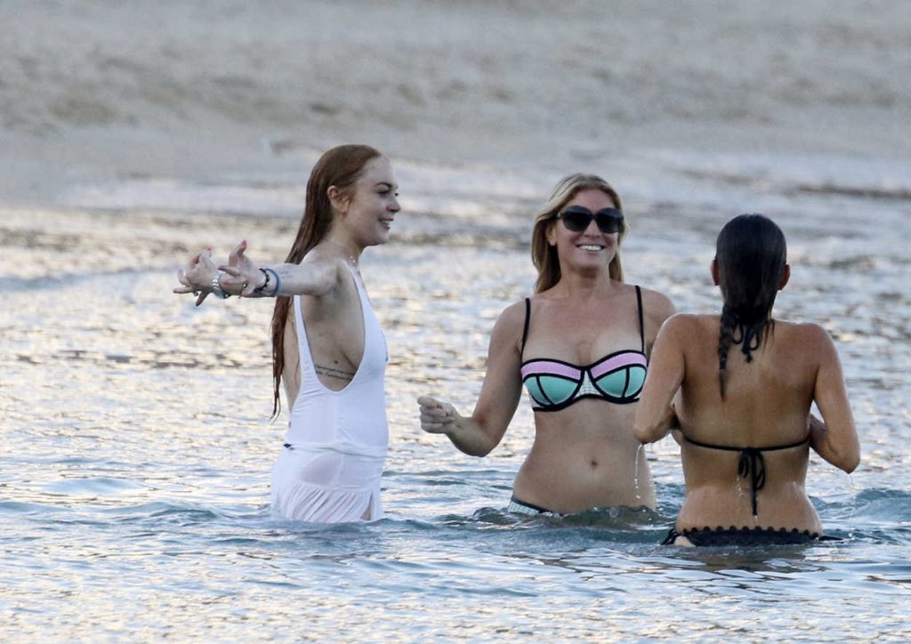 Lindsay Lohan at the Beach in Mykonos 07/04/2016-6
