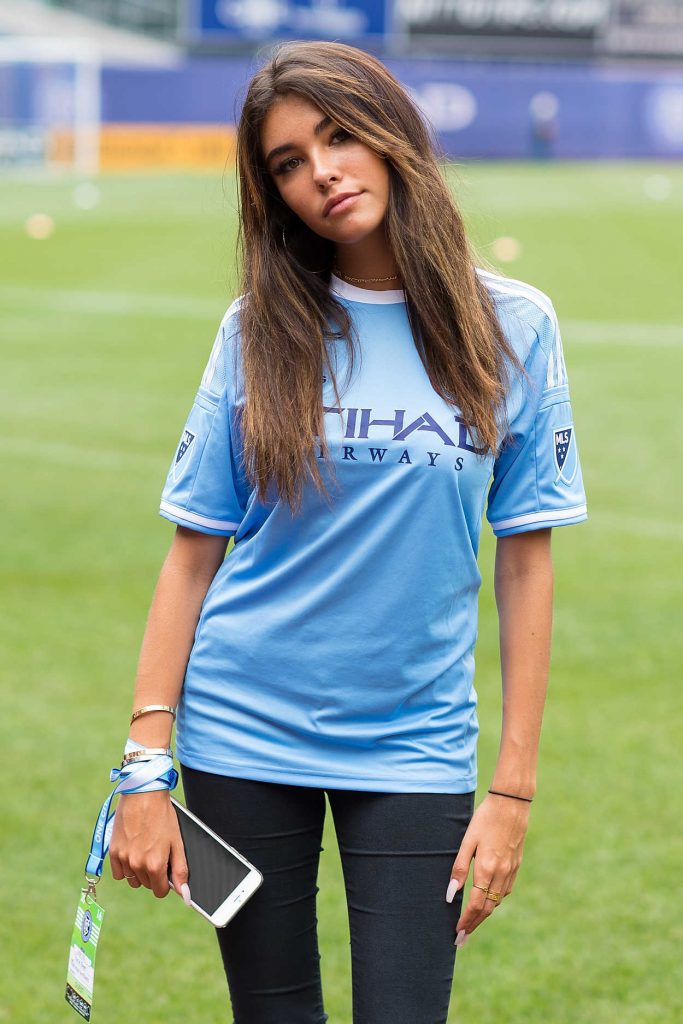 Madison Beer Sings the National Anthem at Yankee Stadium in the Bronx, New York 07/30/2016-5
