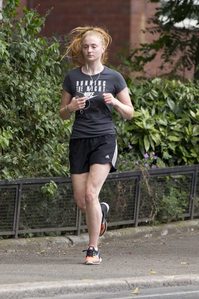 Sophie Turner Was Seen Out Jogging in London 05/07/2016-2