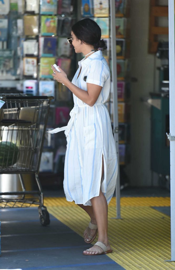 Vanessa Hudgens Goes Shopping in Los Angeles 07/15/2016-4