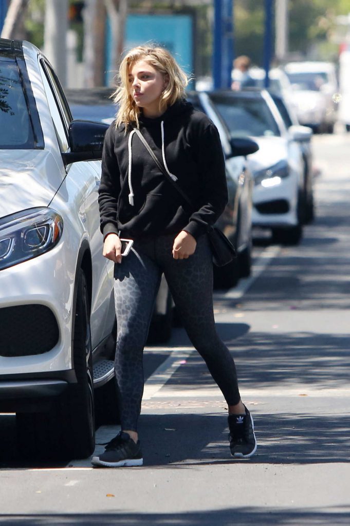 Chloe Moretz Arrives to Pilates Class in West Hollywood 08/19/2016-2