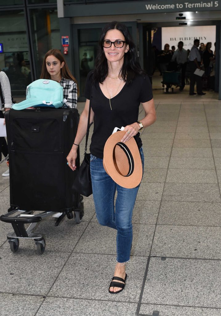 Courteney Cox Arrives at Heathrow Airport in London 08/20/2016-1