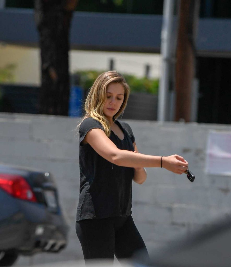 Elizabeth Olsen Leaves a Gym in West Hollywood 08/03/2016-3