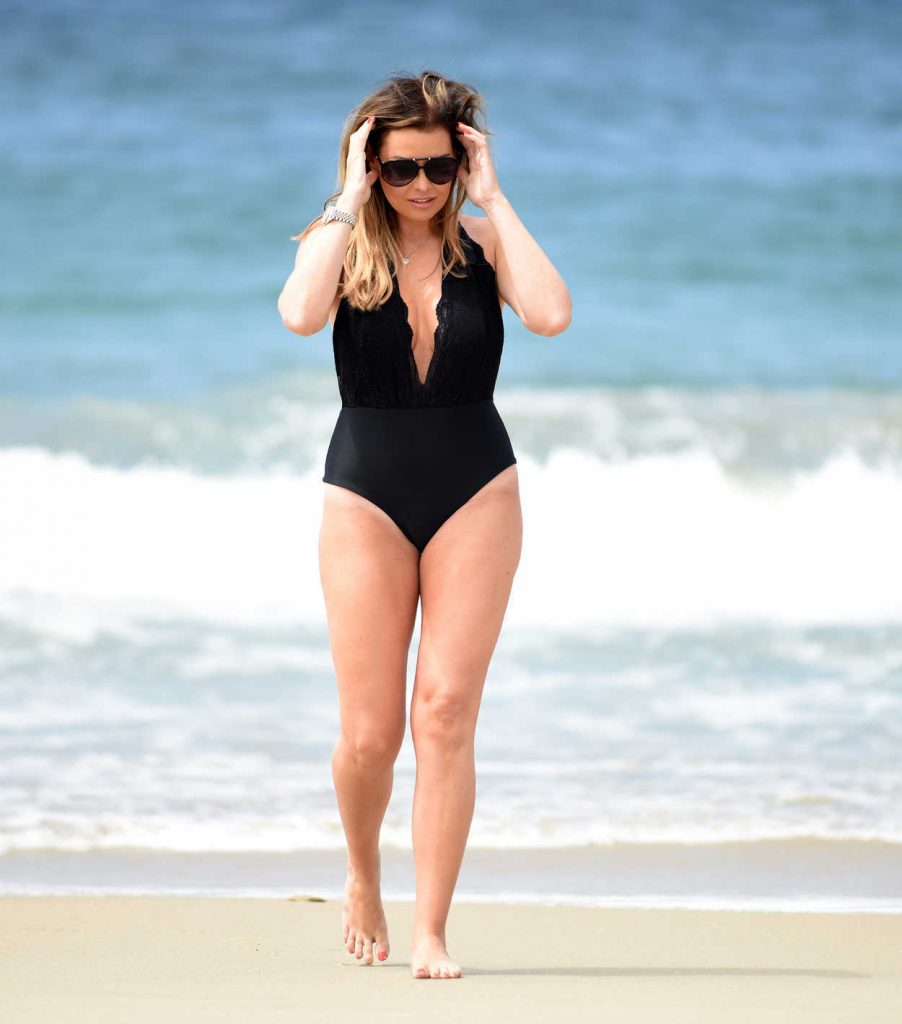 Jessica Wright in a Black Swimsuit at the Beach in Malibu 08/14/2016-3