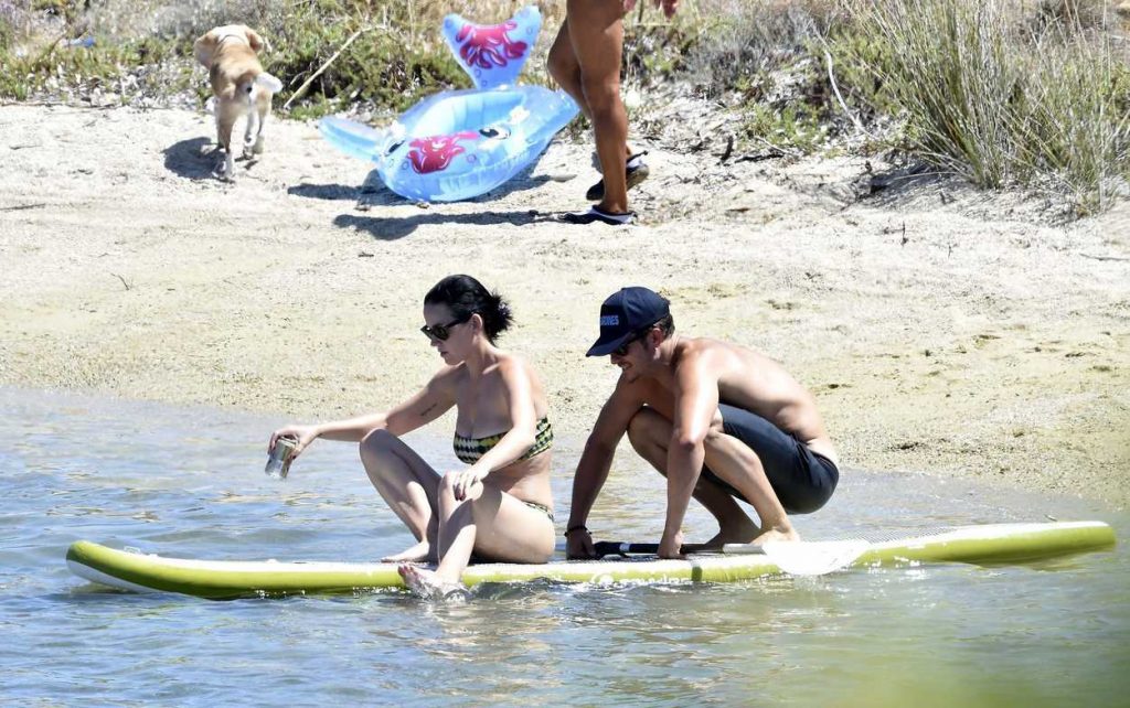 Katy Perry Wearing Bikini at the Beach in Italy 08/03/2016-5