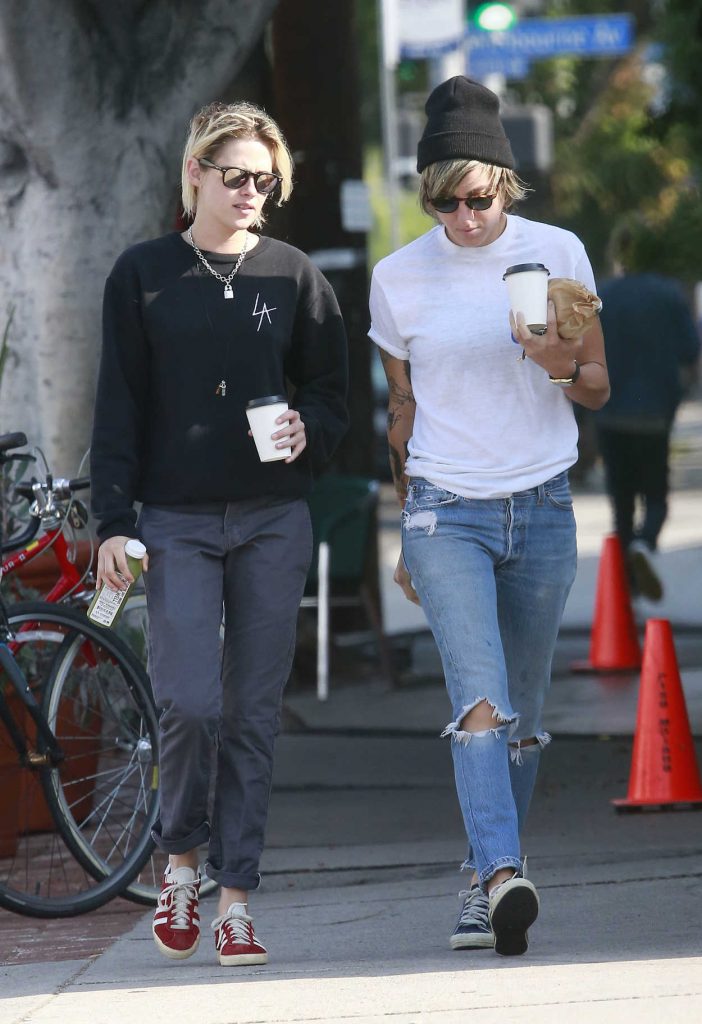 Kristen Stewart With Friend Out in Los Feliz 08/20/2016-1