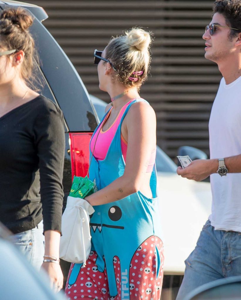 Miley Cyrus Was Seen Out at a Nobu Restaurant With Liam Hemsworth 08/21/2016-2