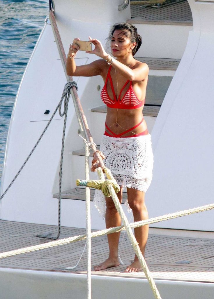 Nicole Scherzinger in Bikini on Yacht in Mykonos 08/02/2016-4