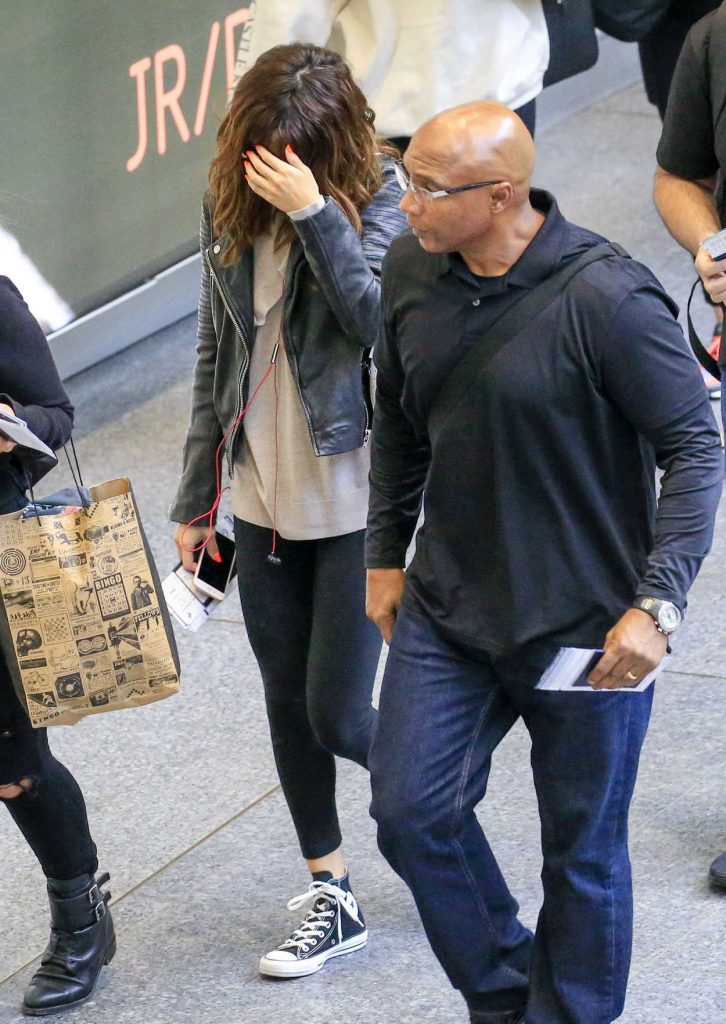 Selena Gomez at Brisbane Airport in Australia 08/12/2016-3