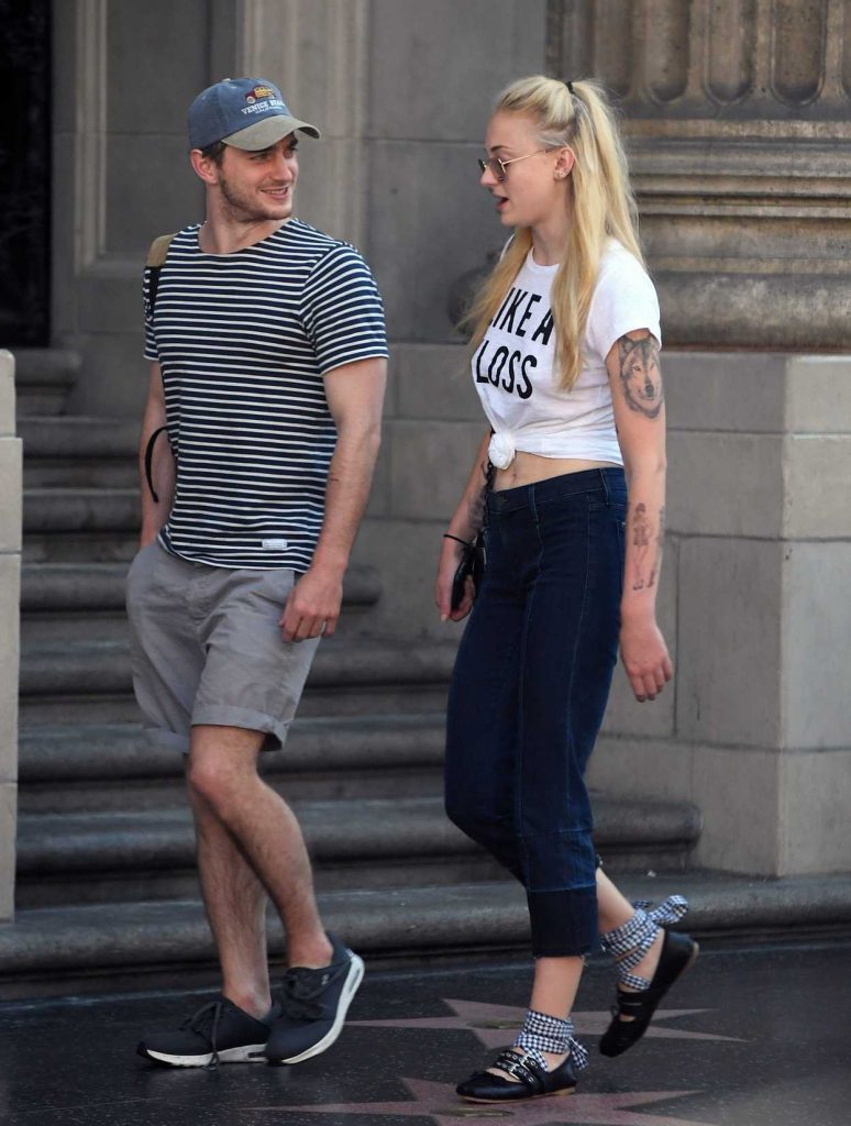 Sophie Turner Goes Shopping With Her Friend in London 08/23/2016-3