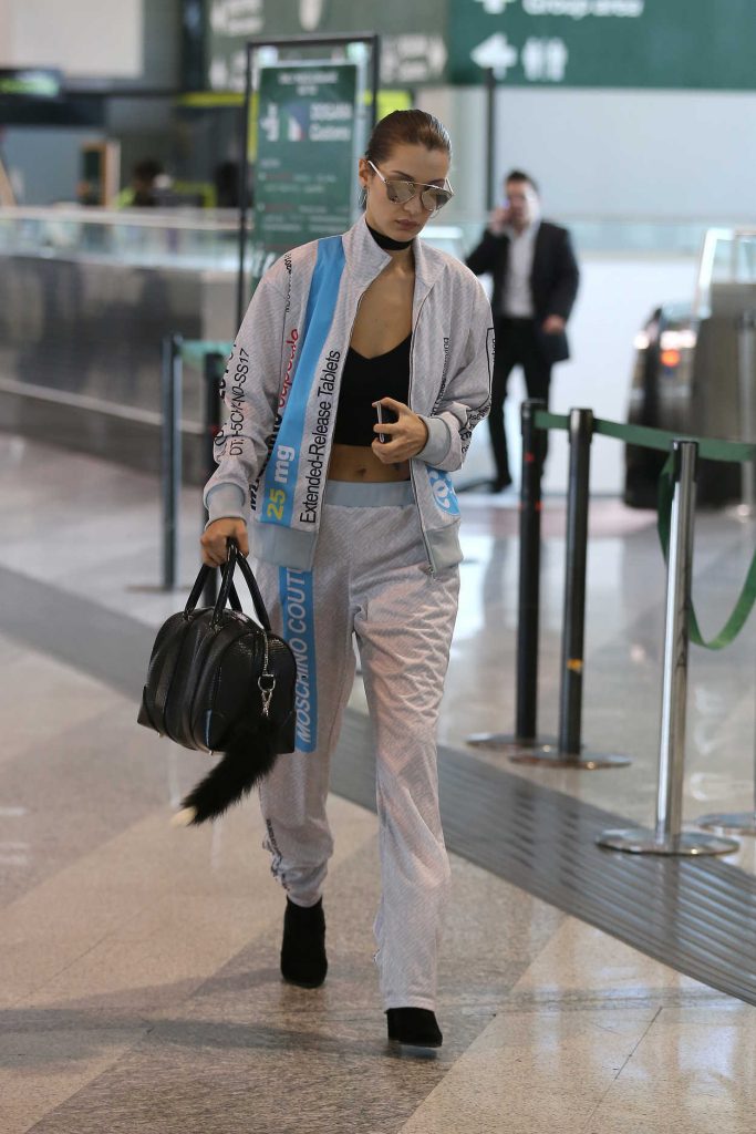 Bella Hadid Arrives to the Airport in Milan 09/25/2016-3