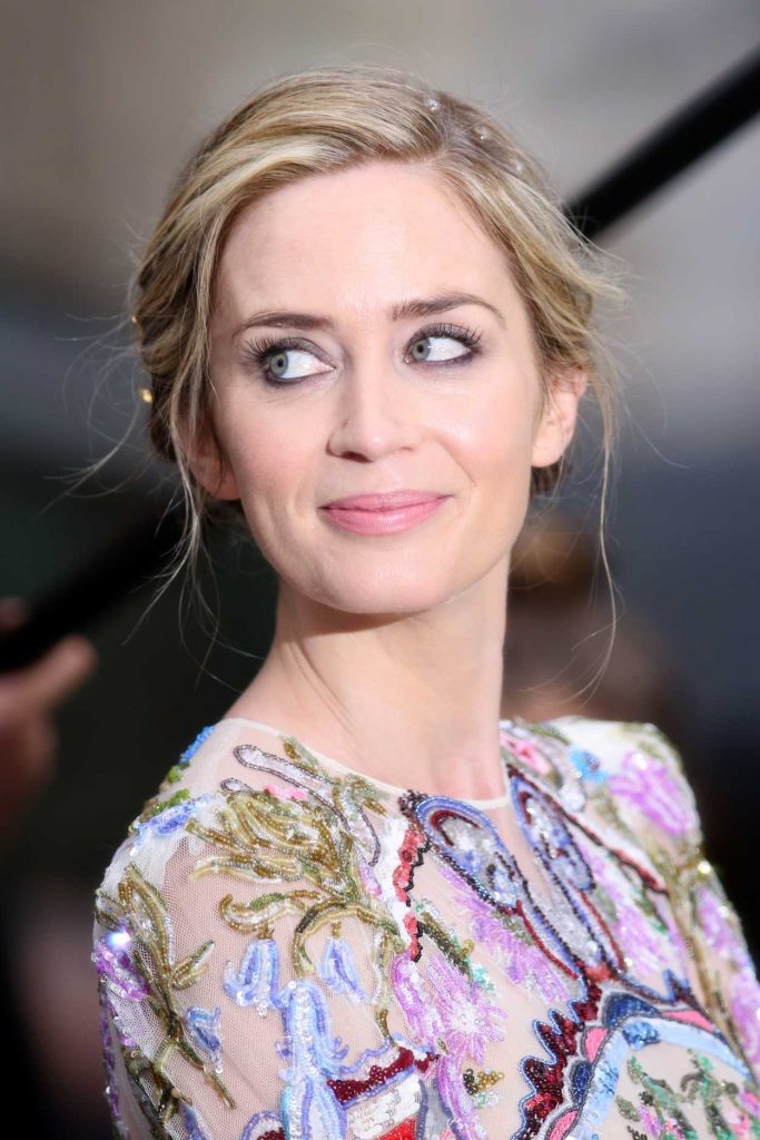 Emily Blunt Attends The Girl On The Train Premiere in London 09/20/2016-5