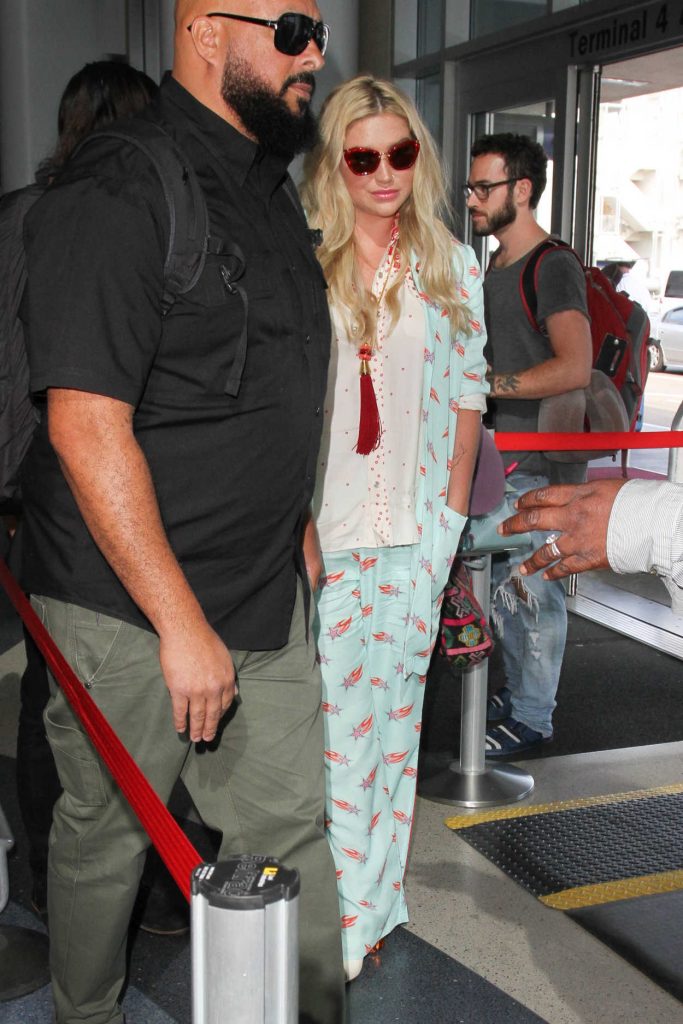 Kesha Was Seen at LAX Airport in LA 09/02/2016-2