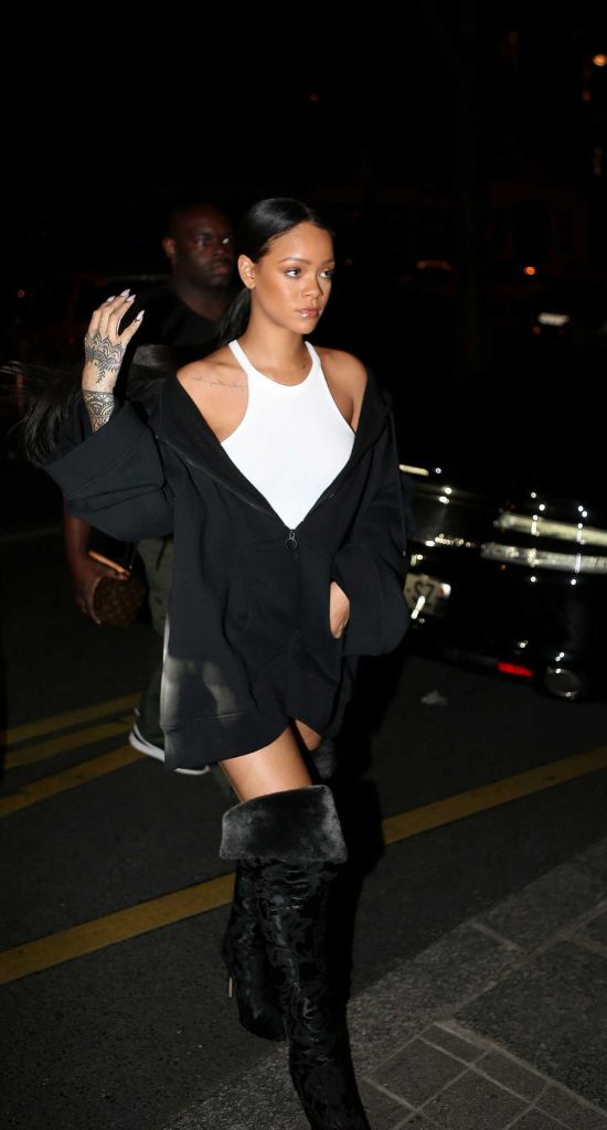 Rihanna Was Seen Out in Paris 09/29/2016-2