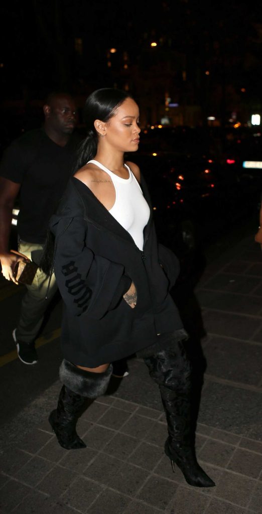 Rihanna Was Seen Out in Paris 09/29/2016-4