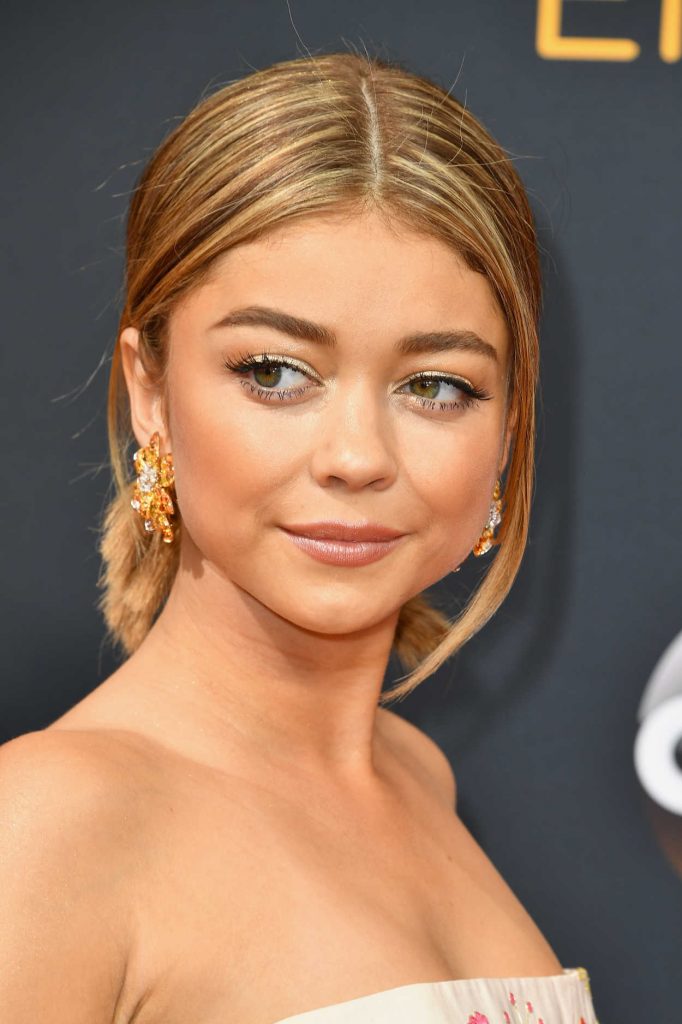Sarah Hyland at the 68th Emmy Awards in Los Angeles 09/18/2016-5