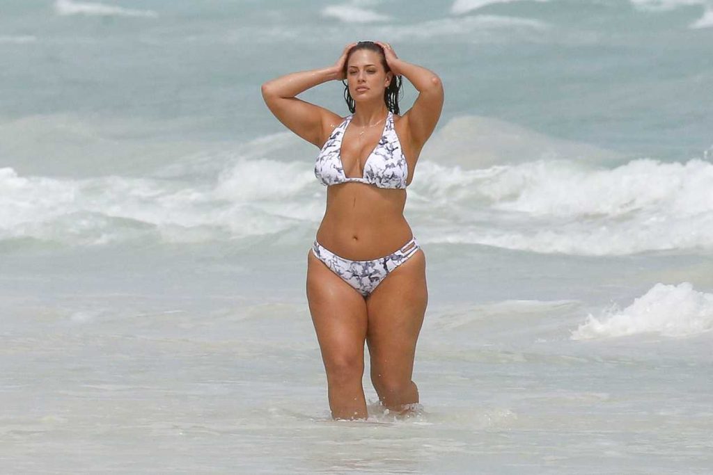 Ashley Graham in Bikini at tte Beach in Cancun 10/28/2016-2