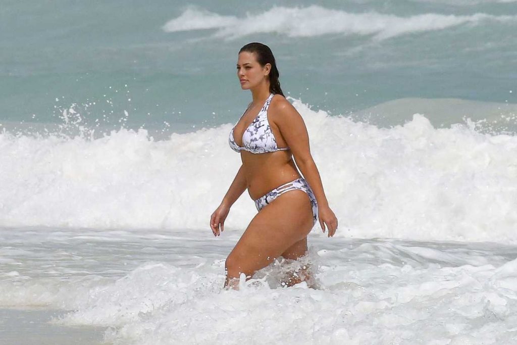 Ashley Graham in Bikini at tte Beach in Cancun 10/28/2016-4