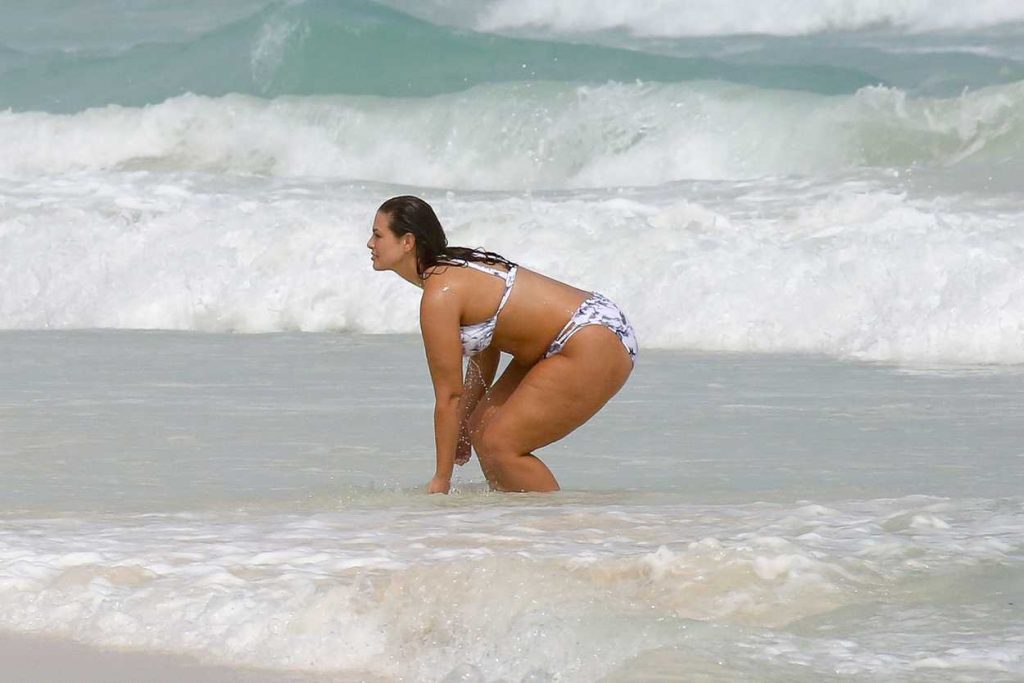 Ashley Graham in Bikini at tte Beach in Cancun 10/28/2016-5