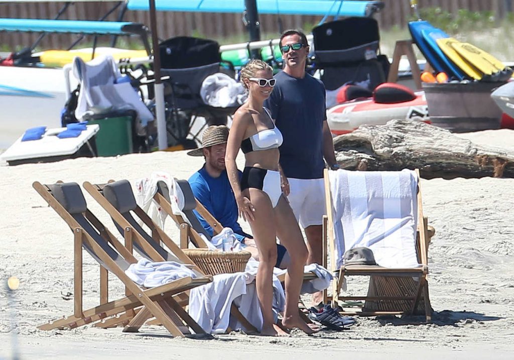 Gwyneth Paltrow in Bikini at the Beach in Mexico 09/27/2016-3