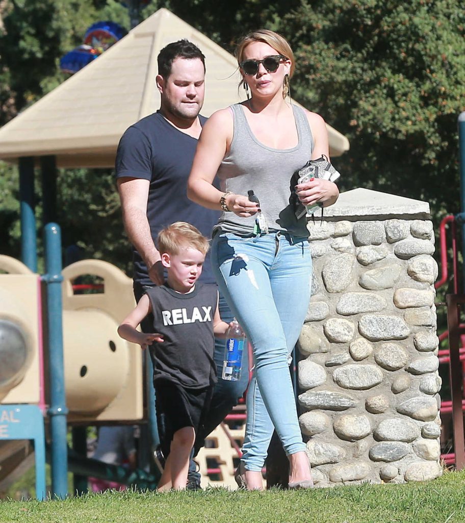 Hilary Duff at the Coldwater Canyon Park in Beverly Hills 10/21/2016-2