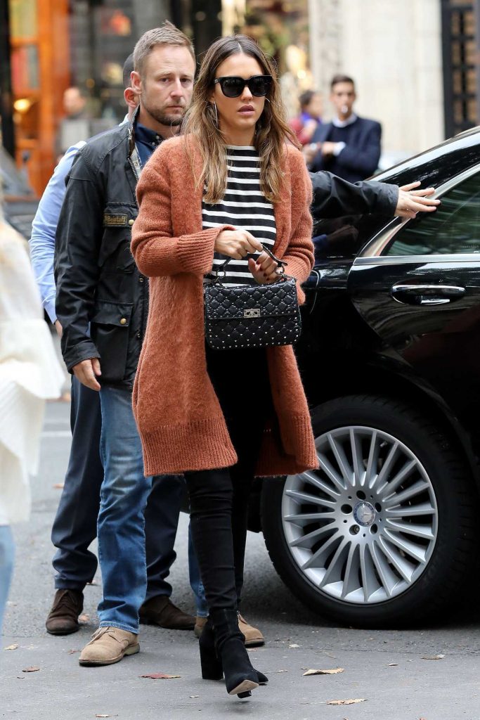 Jessica Alba Goes Shopping in New York 10/01/2016-1