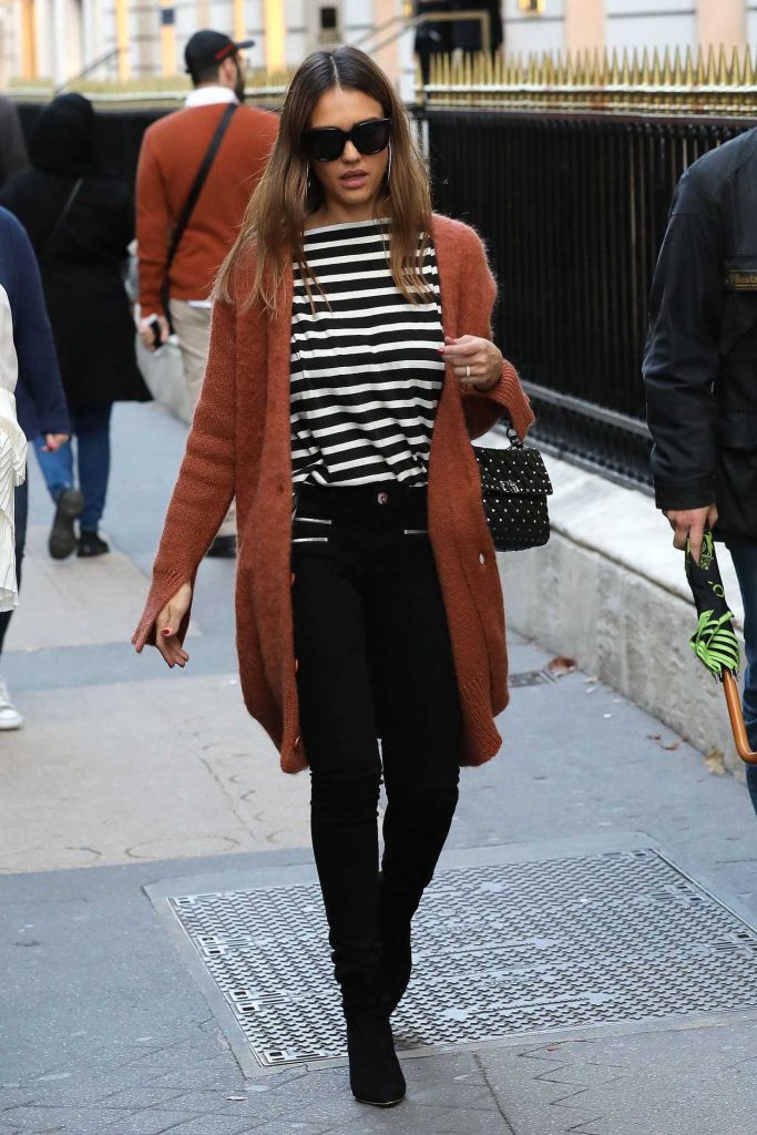 Jessica Alba Goes Shopping in New York 10/01/2016-3