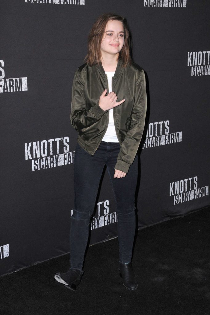 Joey King at the Knott's Scary Farm Opening Night in Buena Park 09/30/2016-4