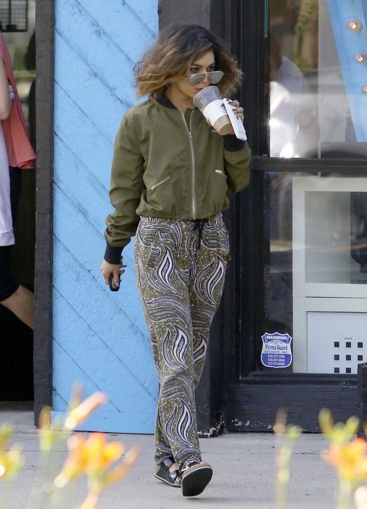 Vanessa Hudgens Leaves a Yoga Class in Los Angeles 10/15/2016-2