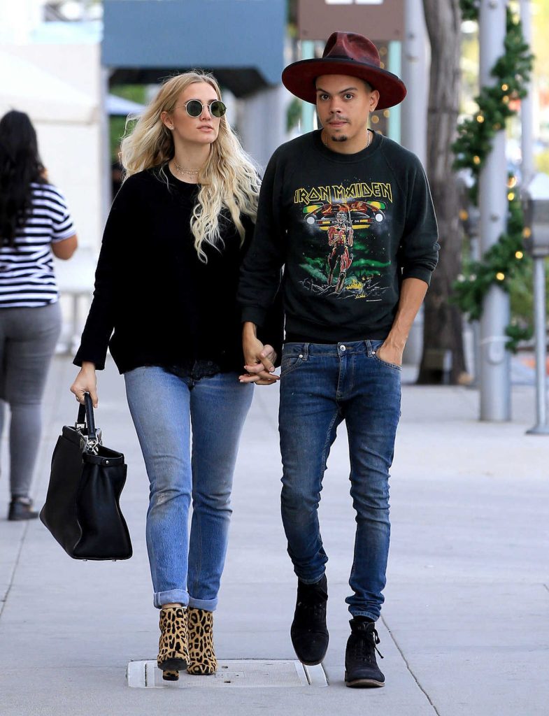 Ashlee Simpson and Evan Ross Running Errands in Beverly Hills 11/28/2016-1