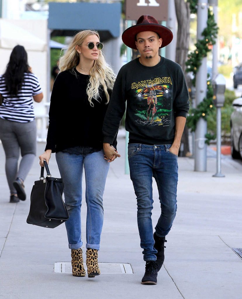 Ashlee Simpson and Evan Ross Running Errands in Beverly Hills 11/28/2016-2