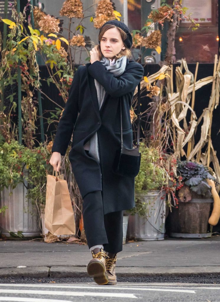 Emma Watson Goes Shopping in New York City 11/28/2016-2