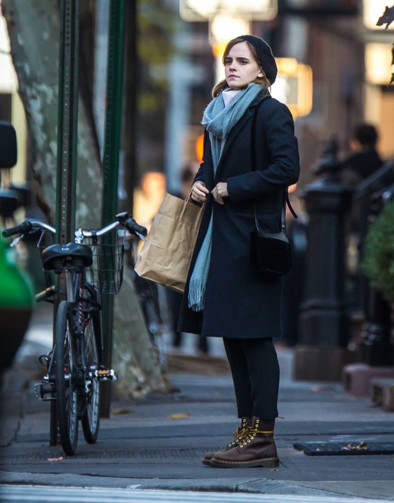 Emma Watson Goes Shopping in New York City 11/28/2016-5