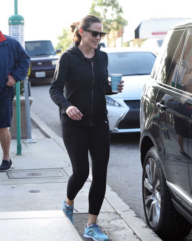 Jennifer Garner Leaves the Gym in Los Angeles 11/26/2016-6