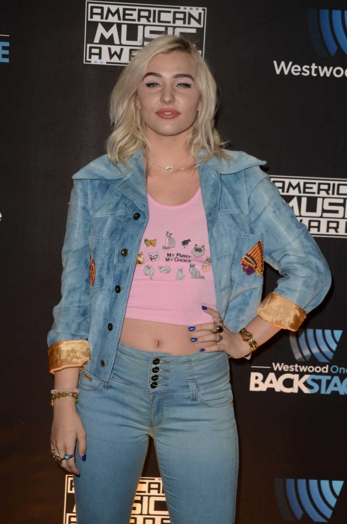 Maty Noyes at the Westwood One Backstage at AMA in Los Angeles 11/18/2016-2