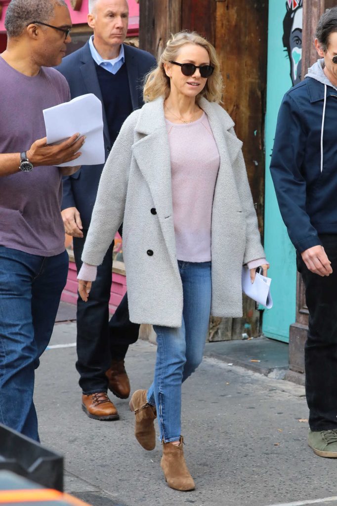 Naomi Watts on the Set of Gypsy in New York City 11/02/2016-4